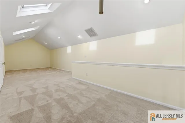 $425,000 | 133 Beverly Hills Terrace, Unit G, Woodbridge, NJ 07095