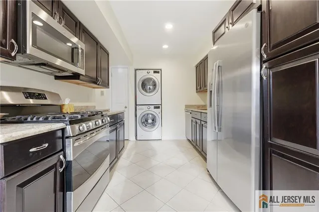 $425,000 | 133 Beverly Hills Terrace, Unit G, Woodbridge, NJ 07095