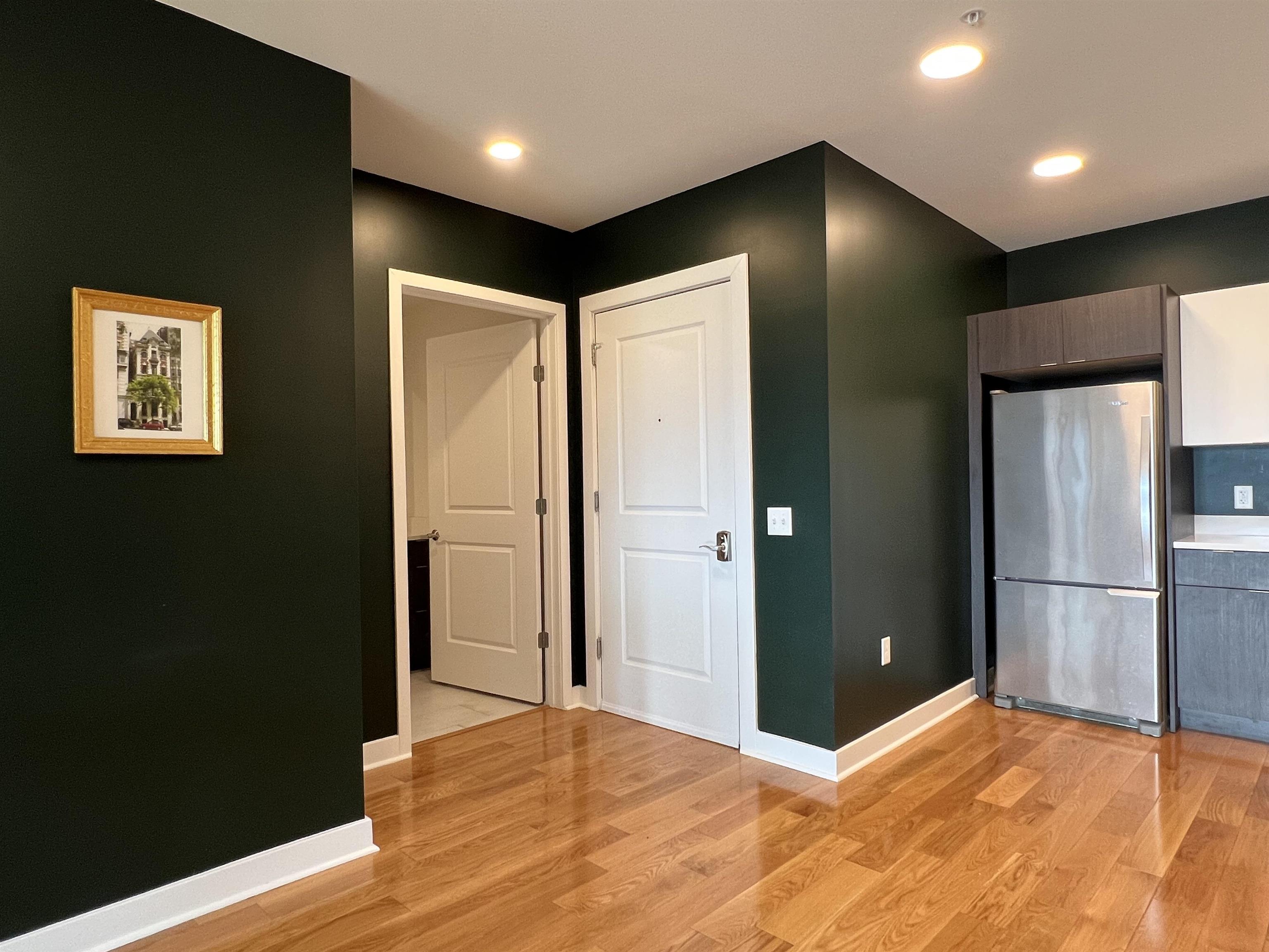 69 Etna Road, Unit 221 Lebanon, NH 03766 - Photo 2 of 30 Gallery Image 2