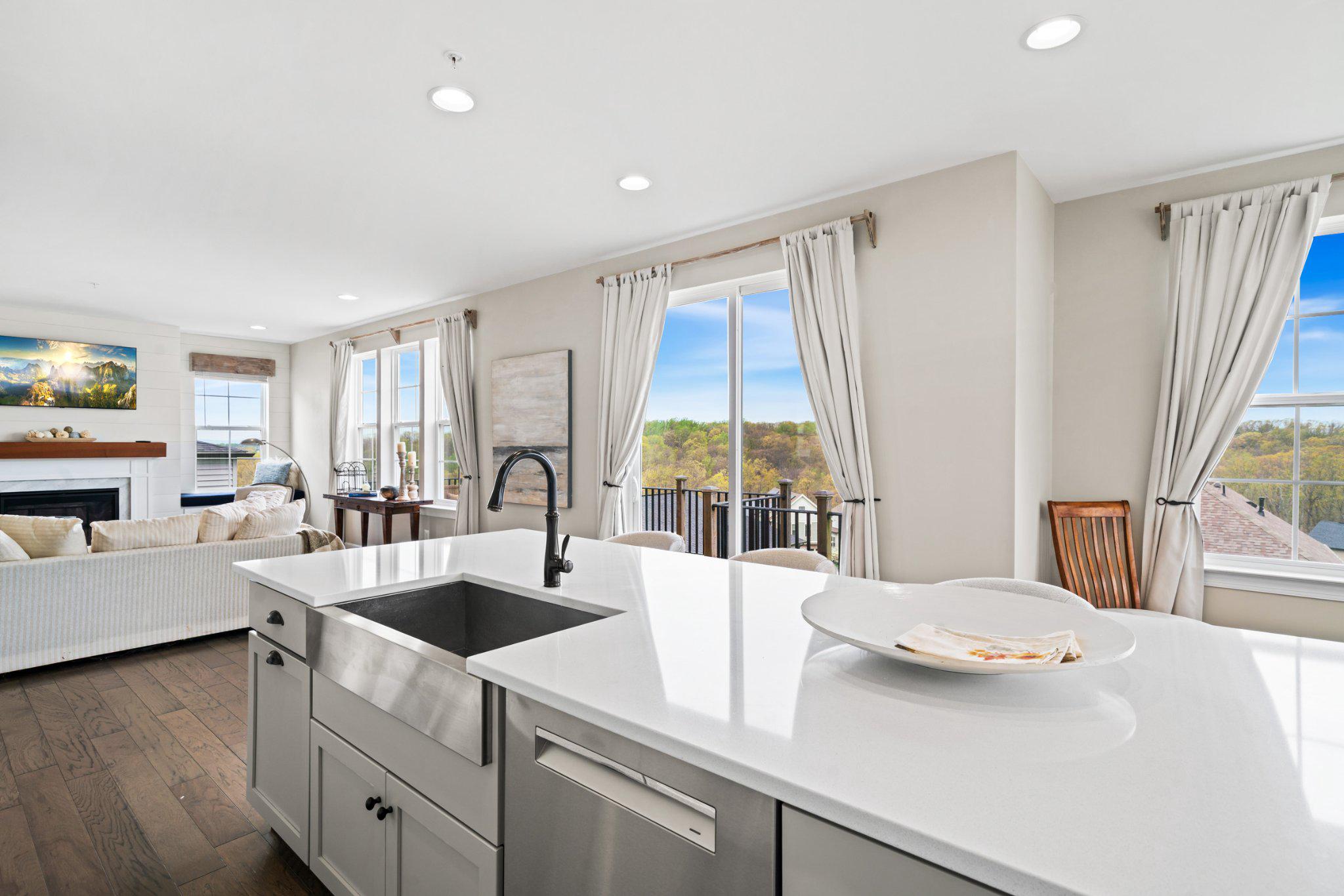 9920 Arapahoe Road New Market, MD 21774 - Photo 8 of 68 Kitchen - beautiful view and large windows