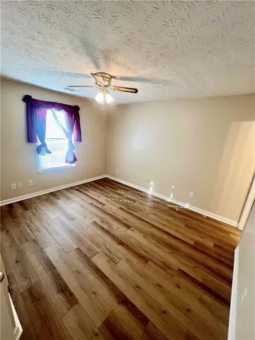 a view of empty room with window