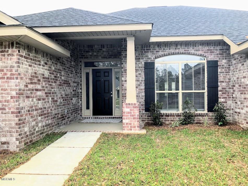 6268 Roxanne Way Biloxi, MS 39532 - Photo 18 of 25 Front entery