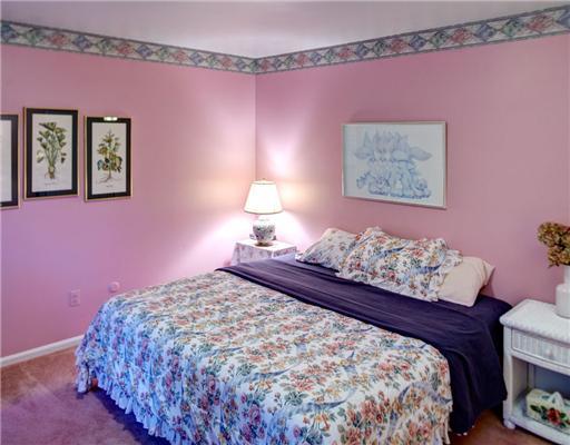 204 Springhouse Lane Pittsburgh, PA 15238 - Photo 12 of 18 Bedroom.