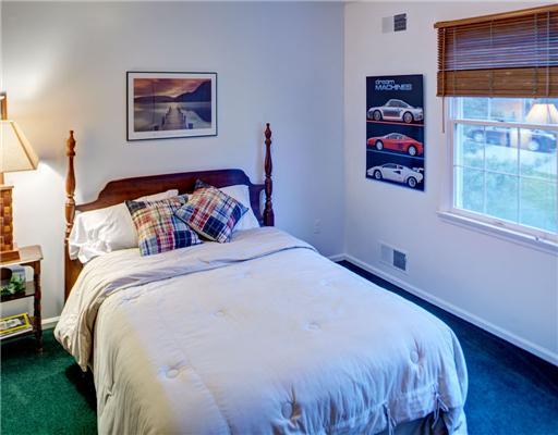 204 Springhouse Lane Pittsburgh, PA 15238 - Photo 13 of 18 Bedroom.
