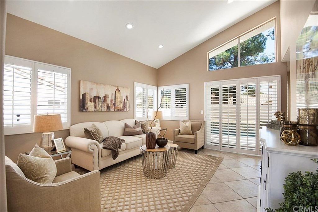 25307 Carson Way Stevenson Ranch, CA 91381 - Photo 2 of 17