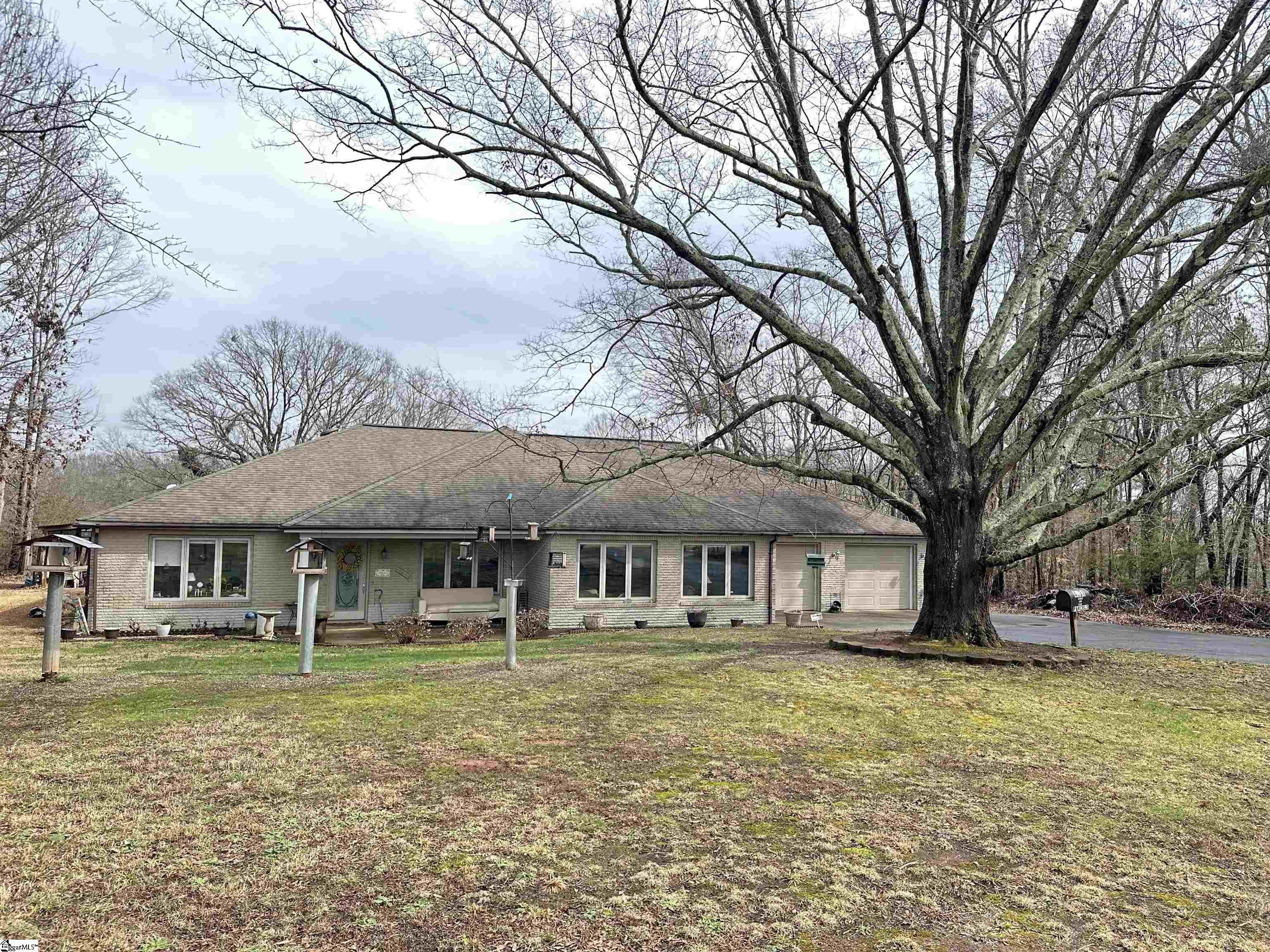 4831 Greenpond Road Gray Court, SC 29645 - Photo 1 of 20