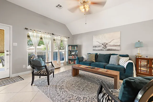 $2,500 | 3517 Penelope Way, Round Rock, TX 78665