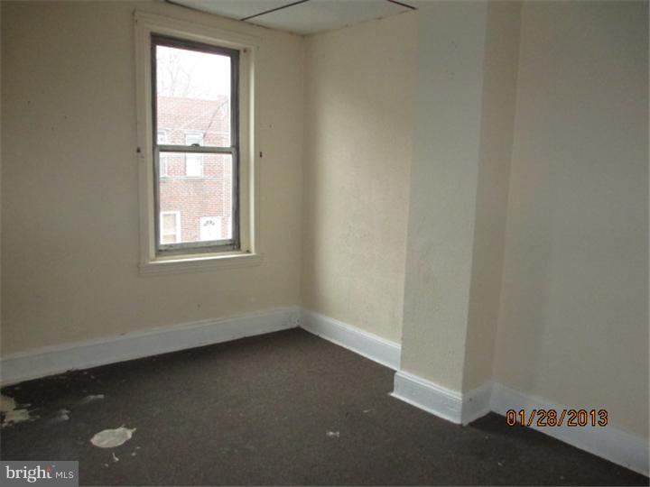 2942 Ruth Street Philadelphia, PA 19134 - Photo 4 of 6 Bedroom