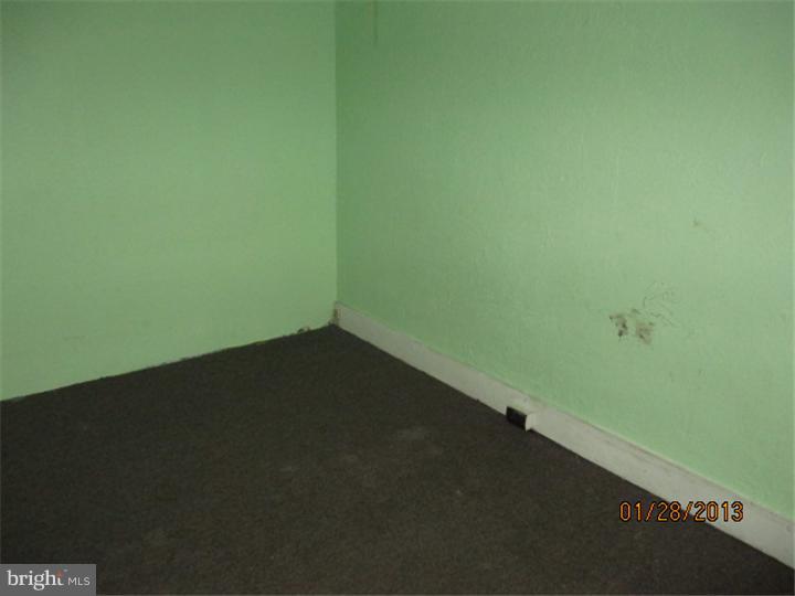 2942 Ruth Street Philadelphia, PA 19134 - Photo 5 of 6 Bedroom