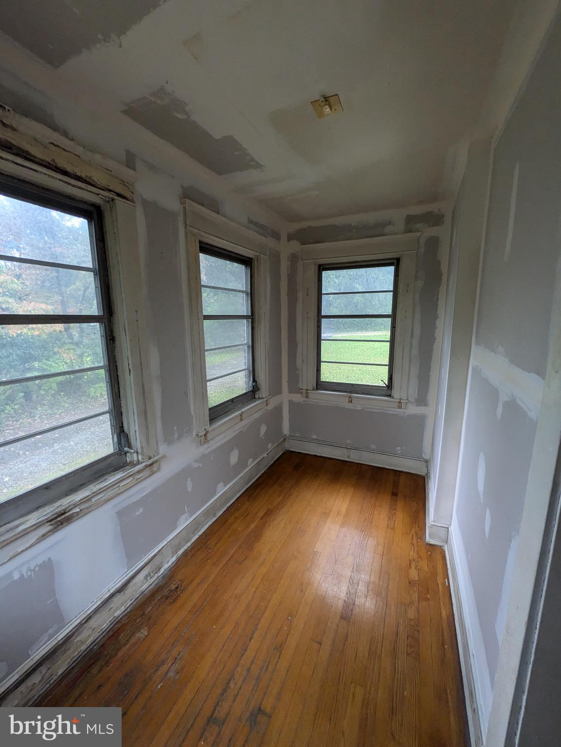 4610 Cedar Garden Road Baltimore, MD 21229 - Photo 36 of 80