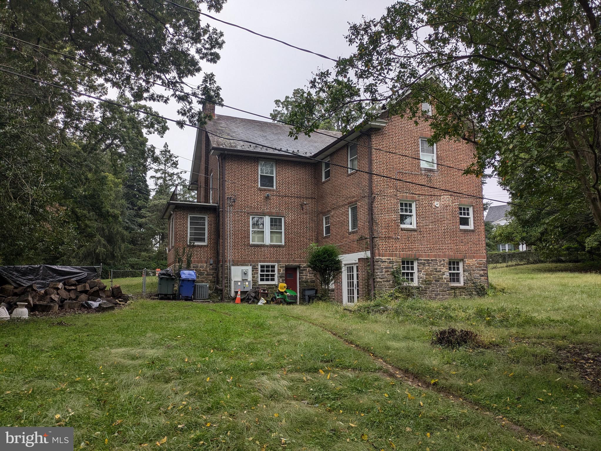4610 Cedar Garden Road Baltimore, MD 21229 - Photo 5 of 80