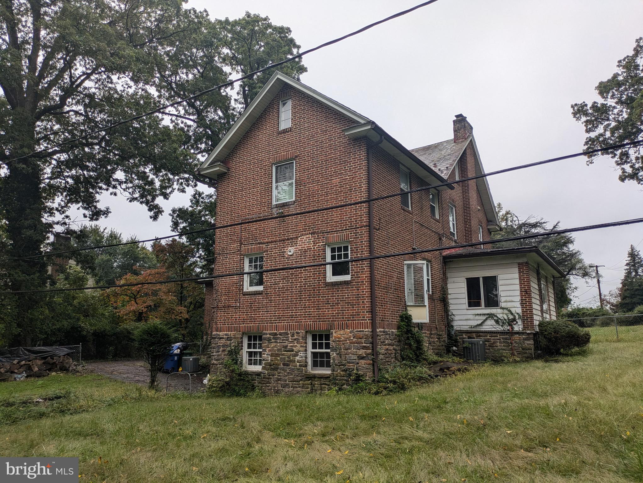 4610 Cedar Garden Road Baltimore, MD 21229 - Photo 7 of 80
