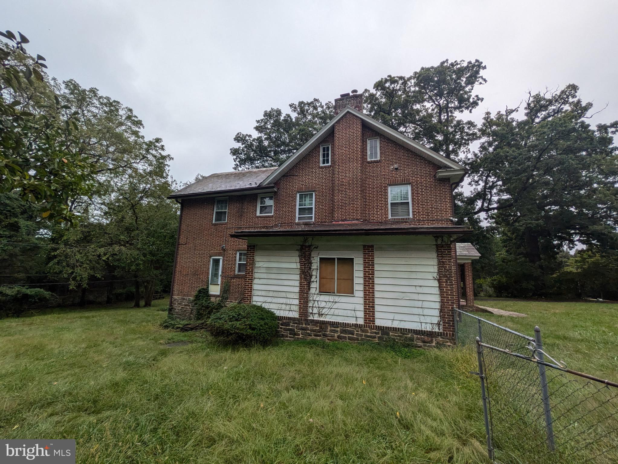 4610 Cedar Garden Road Baltimore, MD 21229 - Photo 9 of 80