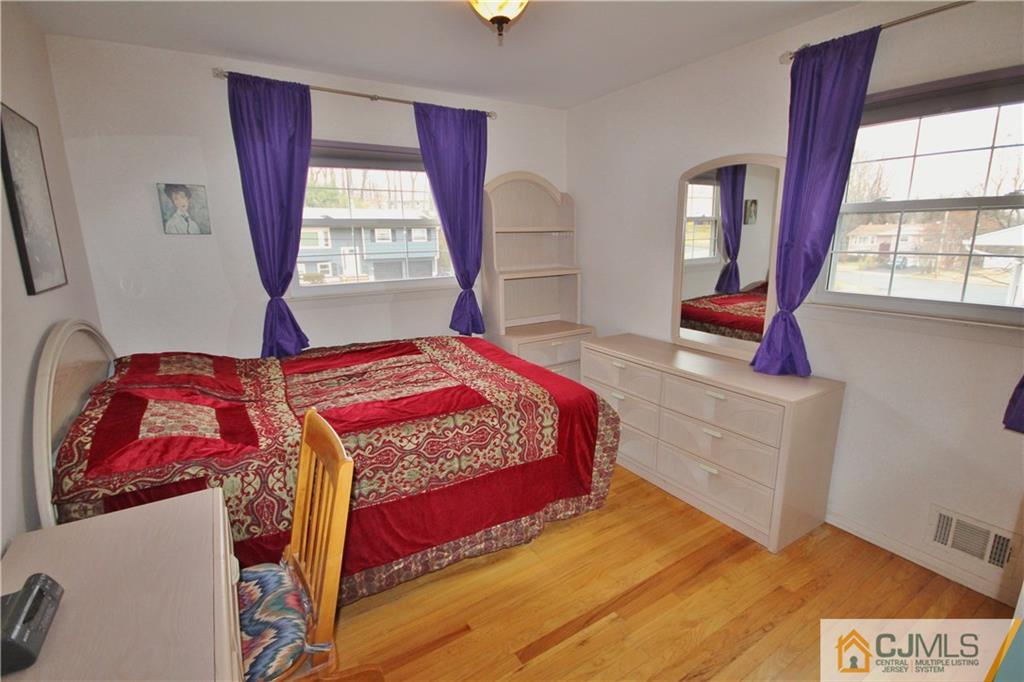 31 Bartman Road East Brunswick, NJ 08816 - Photo 12 of 18 Gallery Image 12