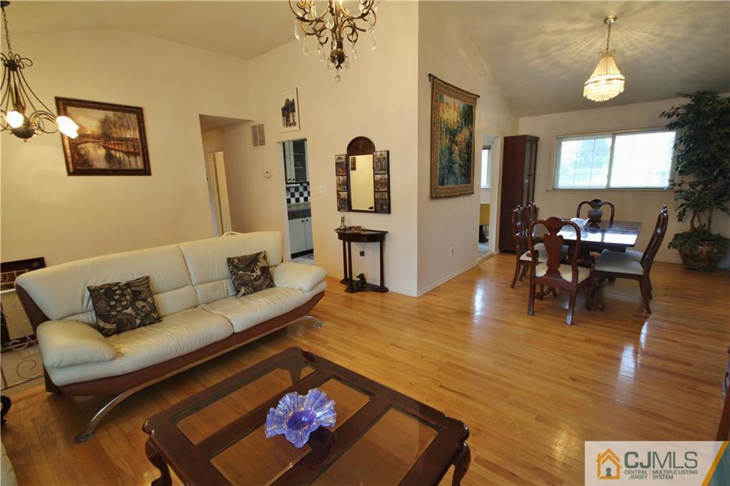 31 Bartman Road East Brunswick, NJ 08816 - Photo 4 of 18 Gallery Image 4