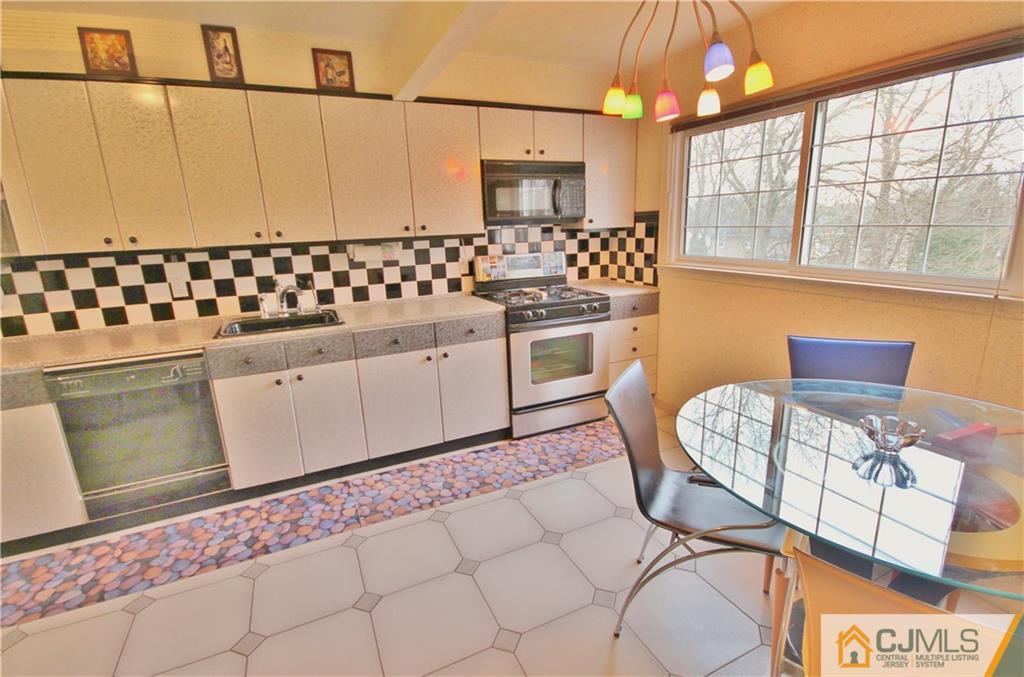 31 Bartman Road East Brunswick, NJ 08816 - Photo 7 of 18 Gallery Image 7
