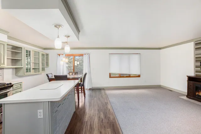 $299,900 | 548 Park Place, Saline, MI 48176