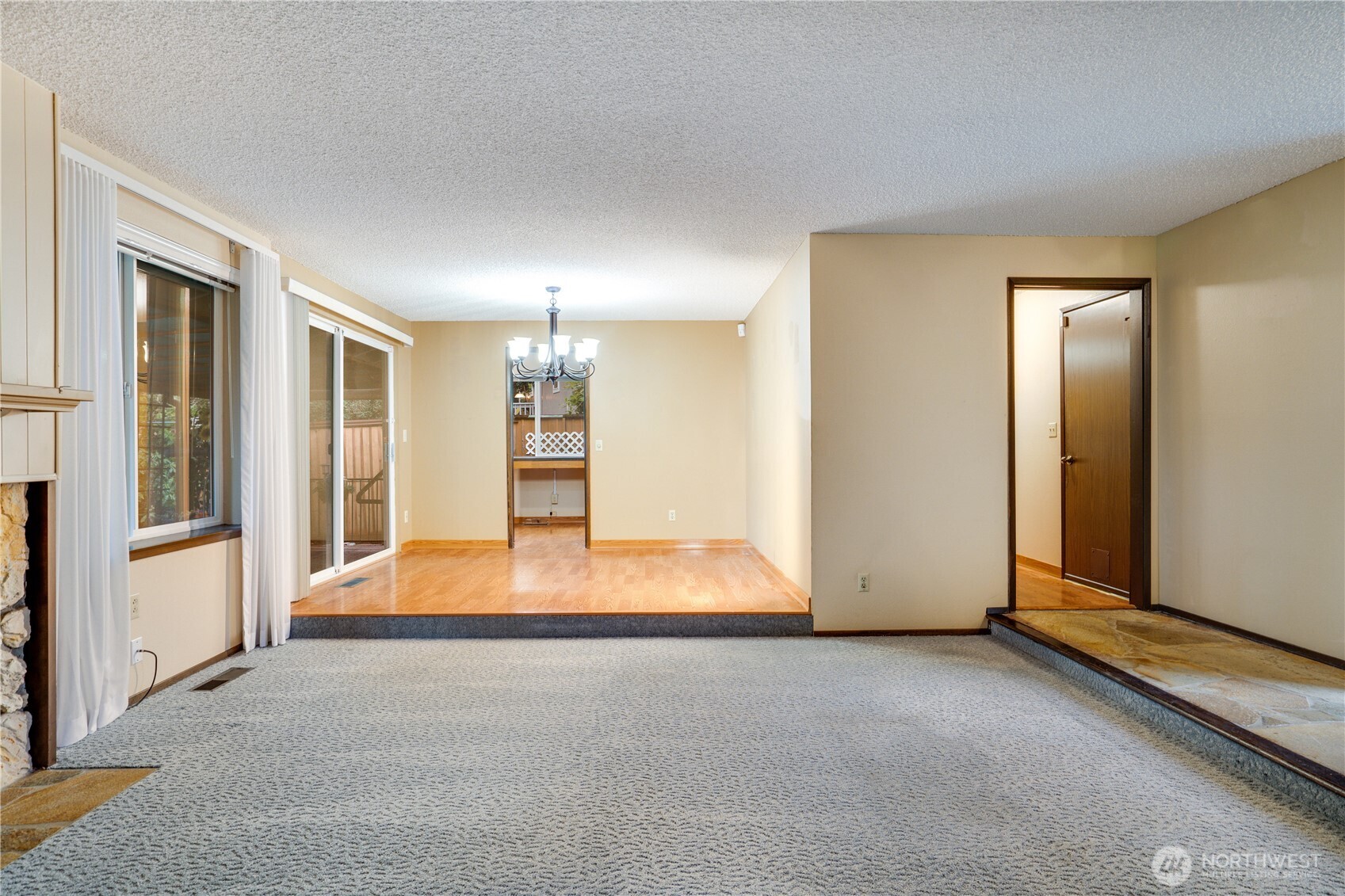 1361 Bel Air Road Tacoma, WA 98406 - Photo 9 of 36