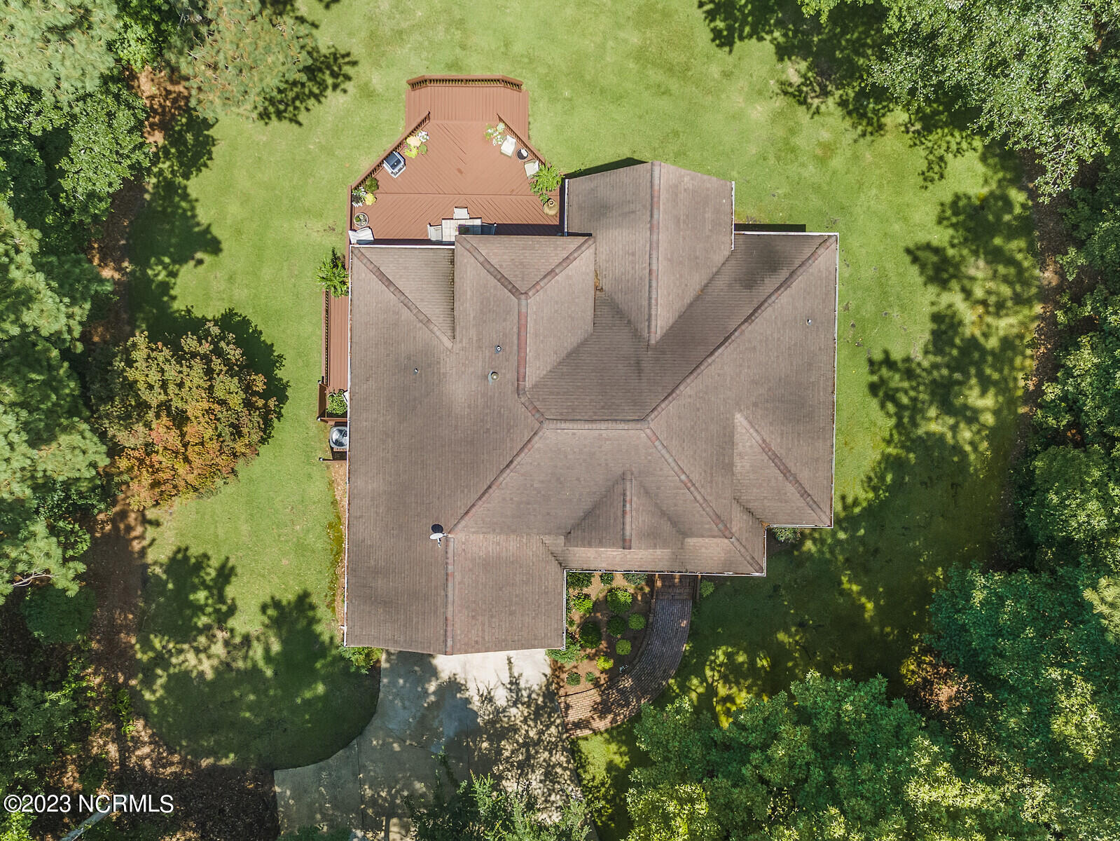 103 Pelican Bay Road Washington, NC 27889 - Photo 81 of 95 84_DJI_0127_mls