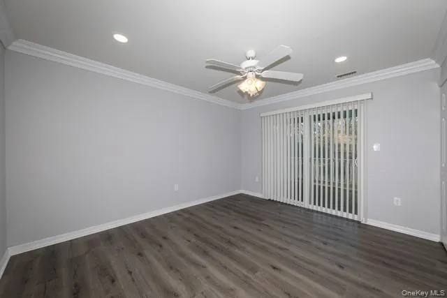 $2,425 | 29 Lake Pointe Court, Unit 293, Middle Island, NY 11953