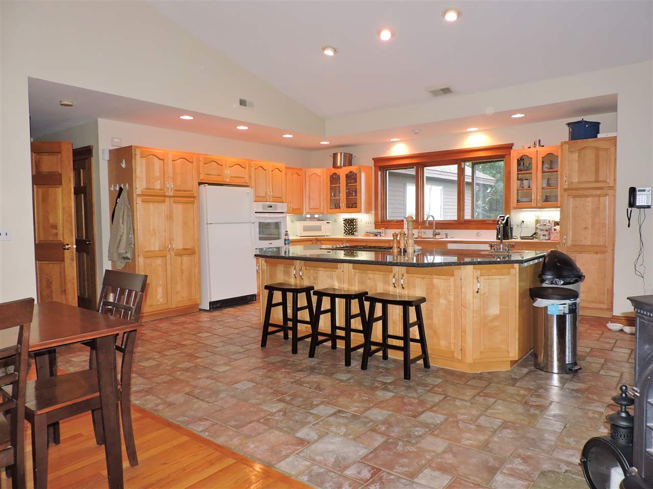 252 Pine Hill Road Weare, NH 03281 - Photo 4 of 23 Gallery Image 4