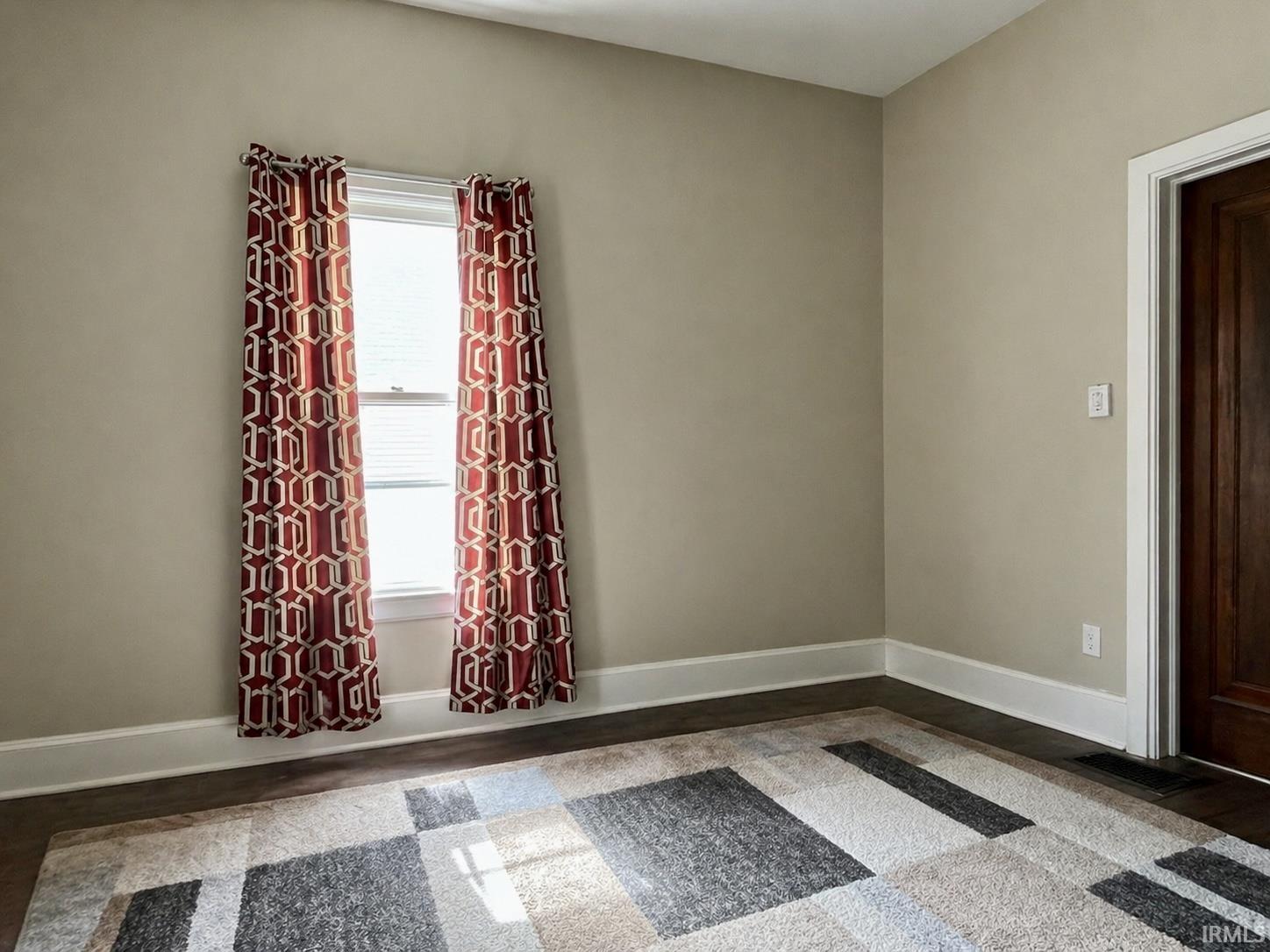 68 West 7th Street Peru, IN 46970 - Photo 11 of 25