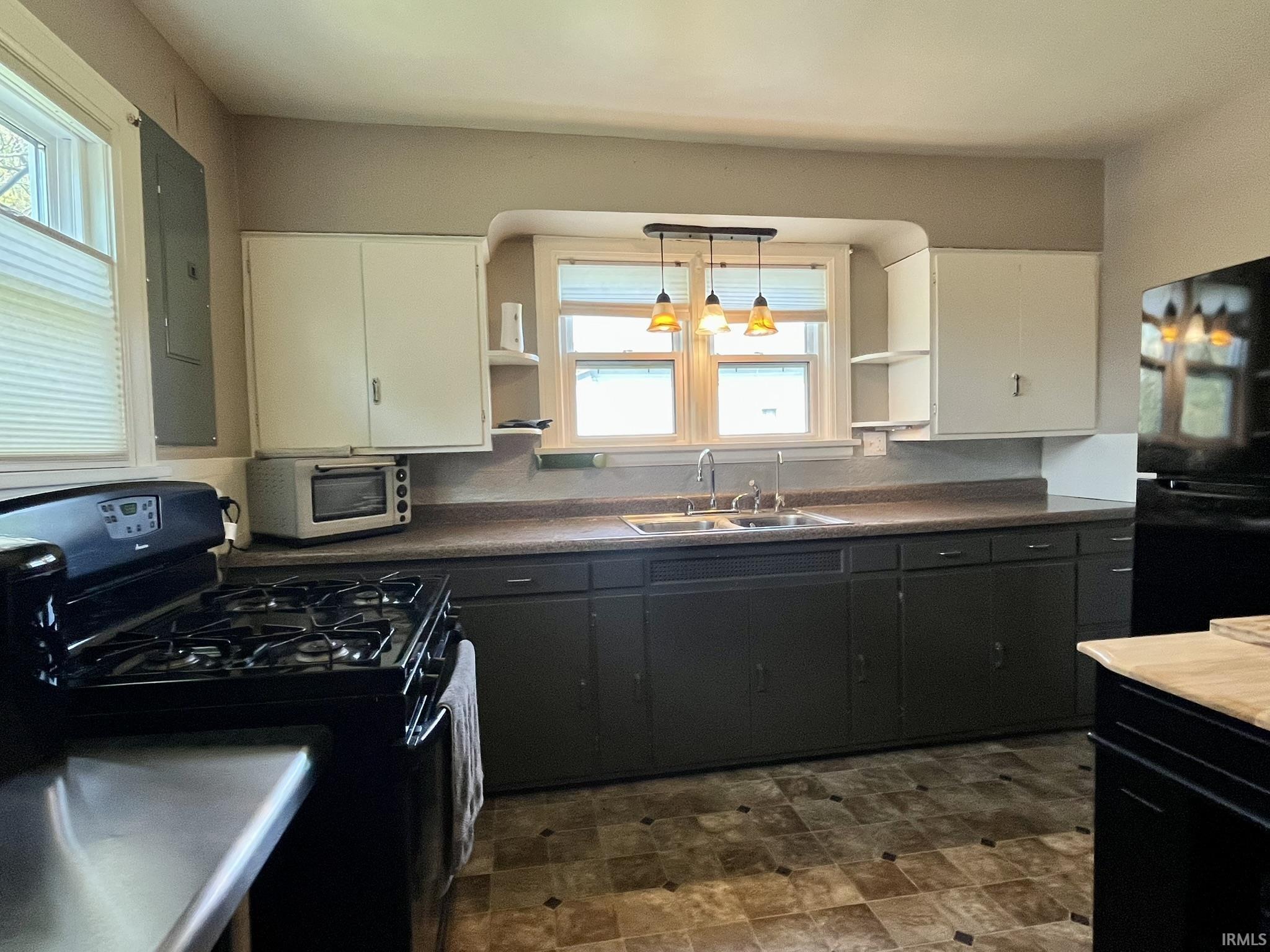 68 West 7th Street Peru, IN 46970 - Photo 7 of 25