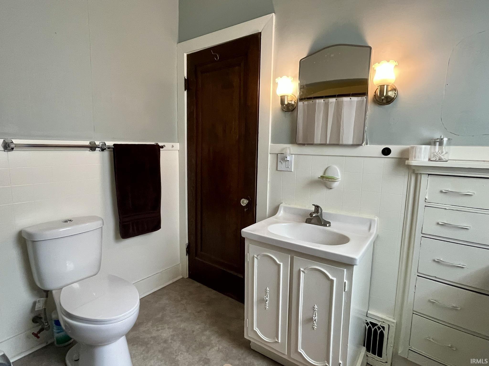 68 West 7th Street Peru, IN 46970 - Photo 9 of 25