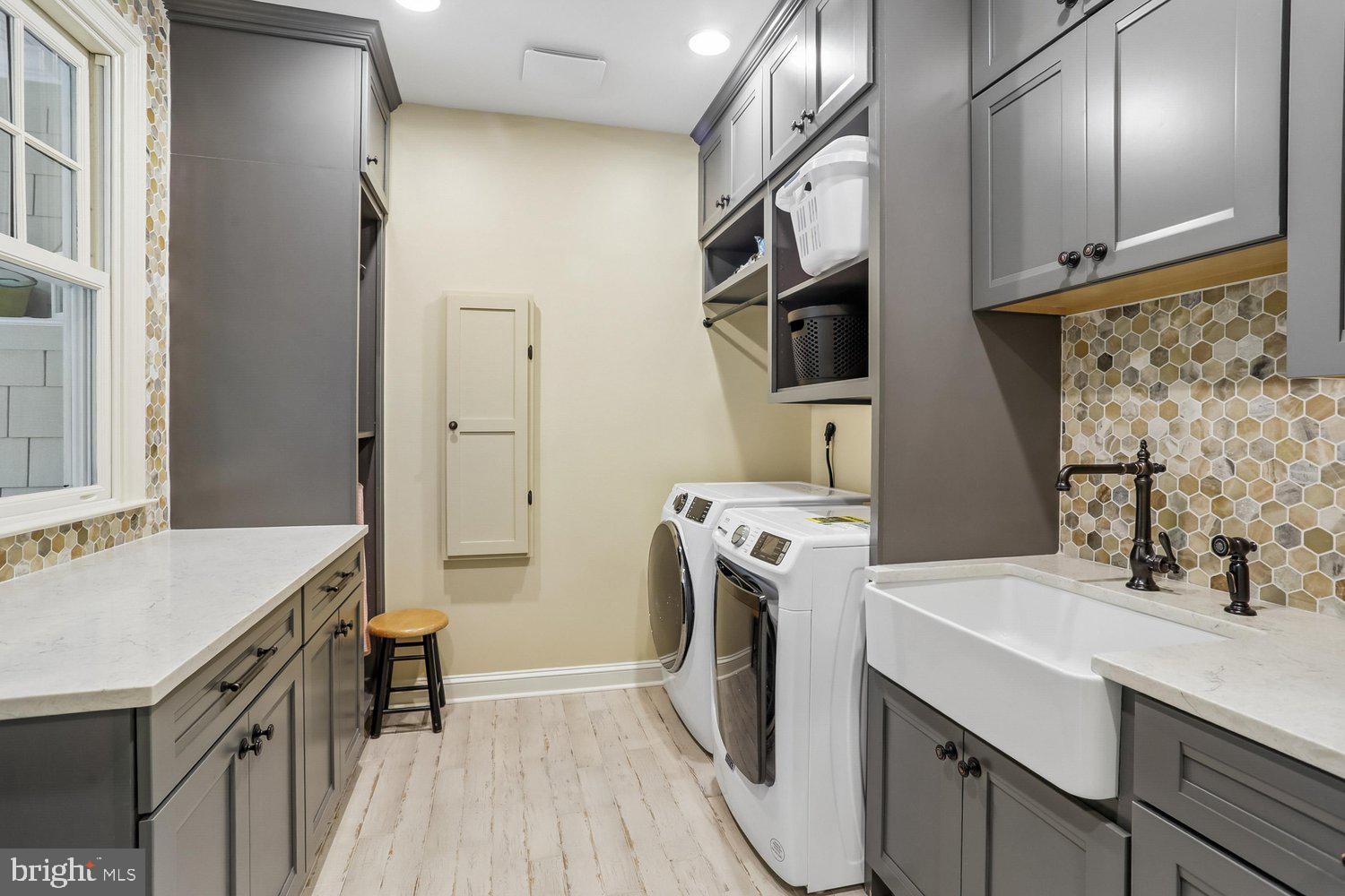 11736 Gainsborough Road Potomac, MD 20854 - Photo 48 of 100 Main Level Laundry