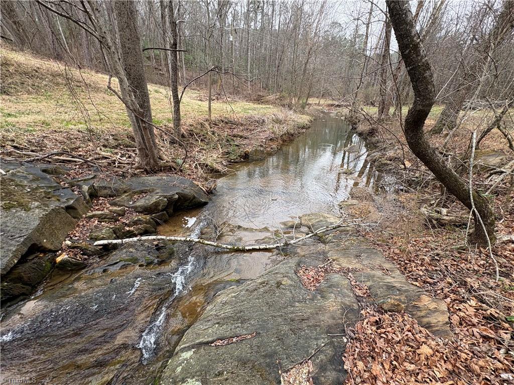 329 Graystone Road Mount Airy, NC 27030 - Photo 11 of 30