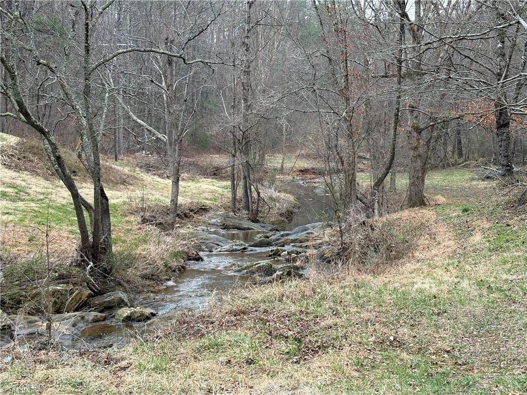 329 Graystone Road Mount Airy, NC 27030 - Photo 17 of 30