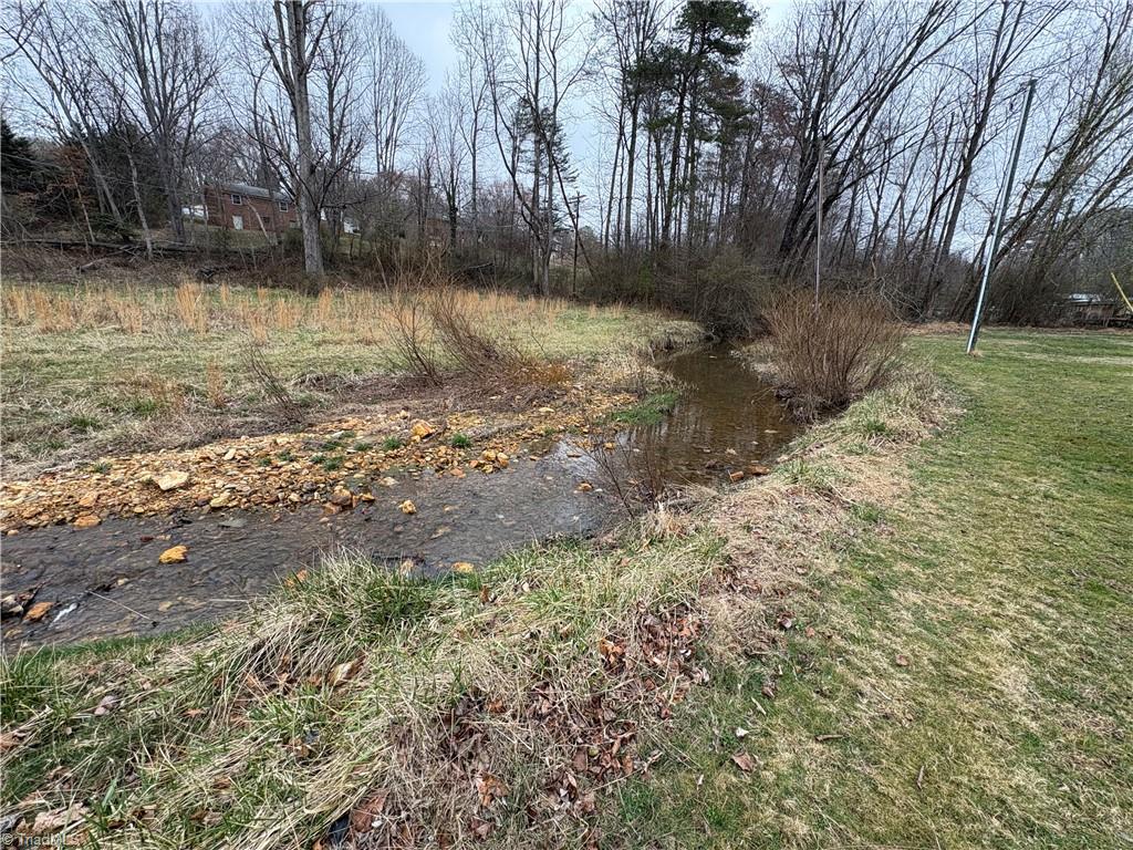 329 Graystone Road Mount Airy, NC 27030 - Photo 23 of 30