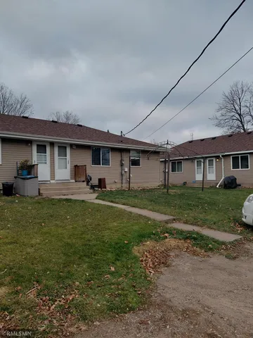 $200,000 | 307 4th Street Northwest, Braham, MN 55006