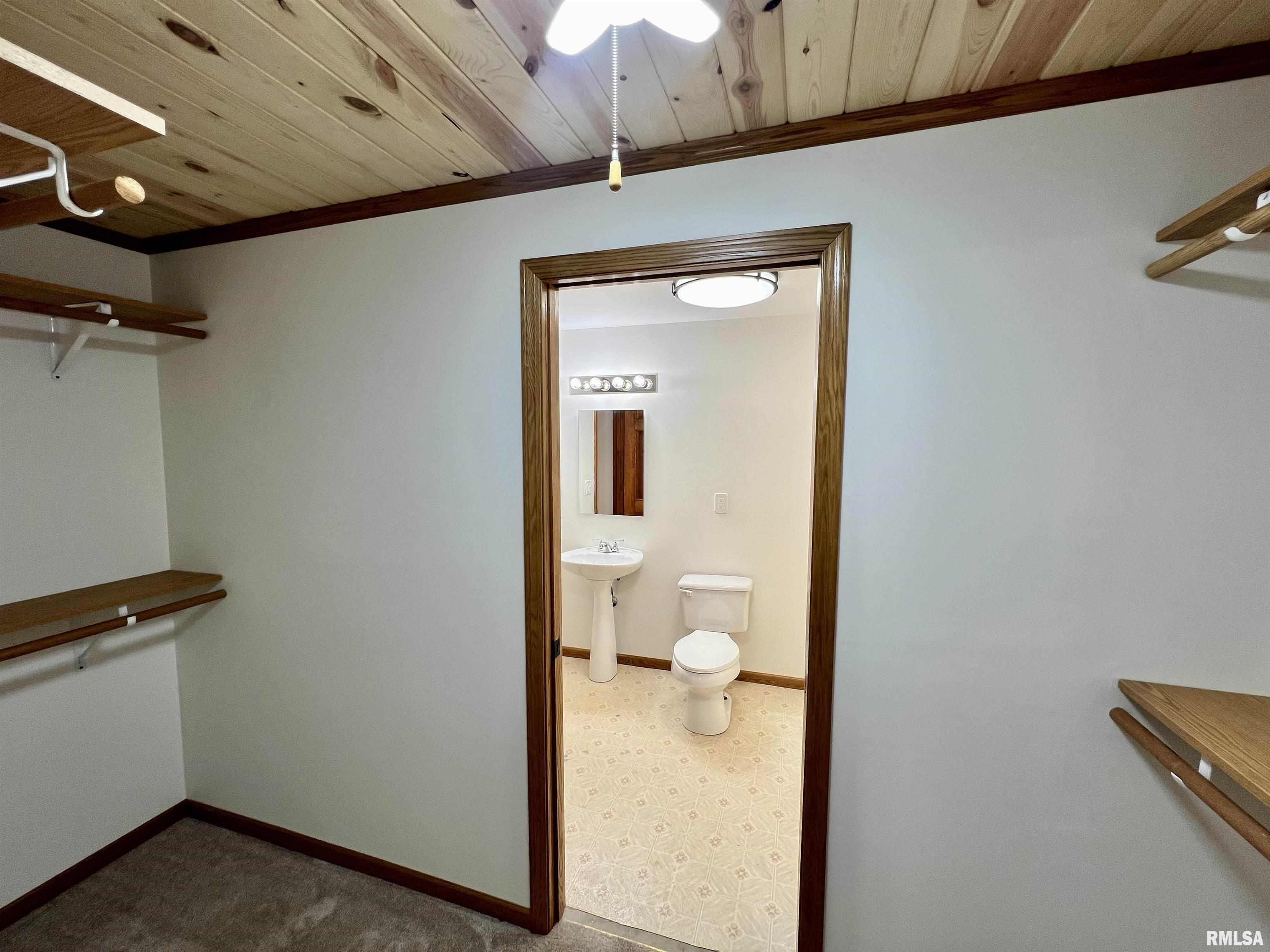 2001 East Truitt Road Chillicothe, IL 61523 - Photo 31 of 39 Gallery Image 31