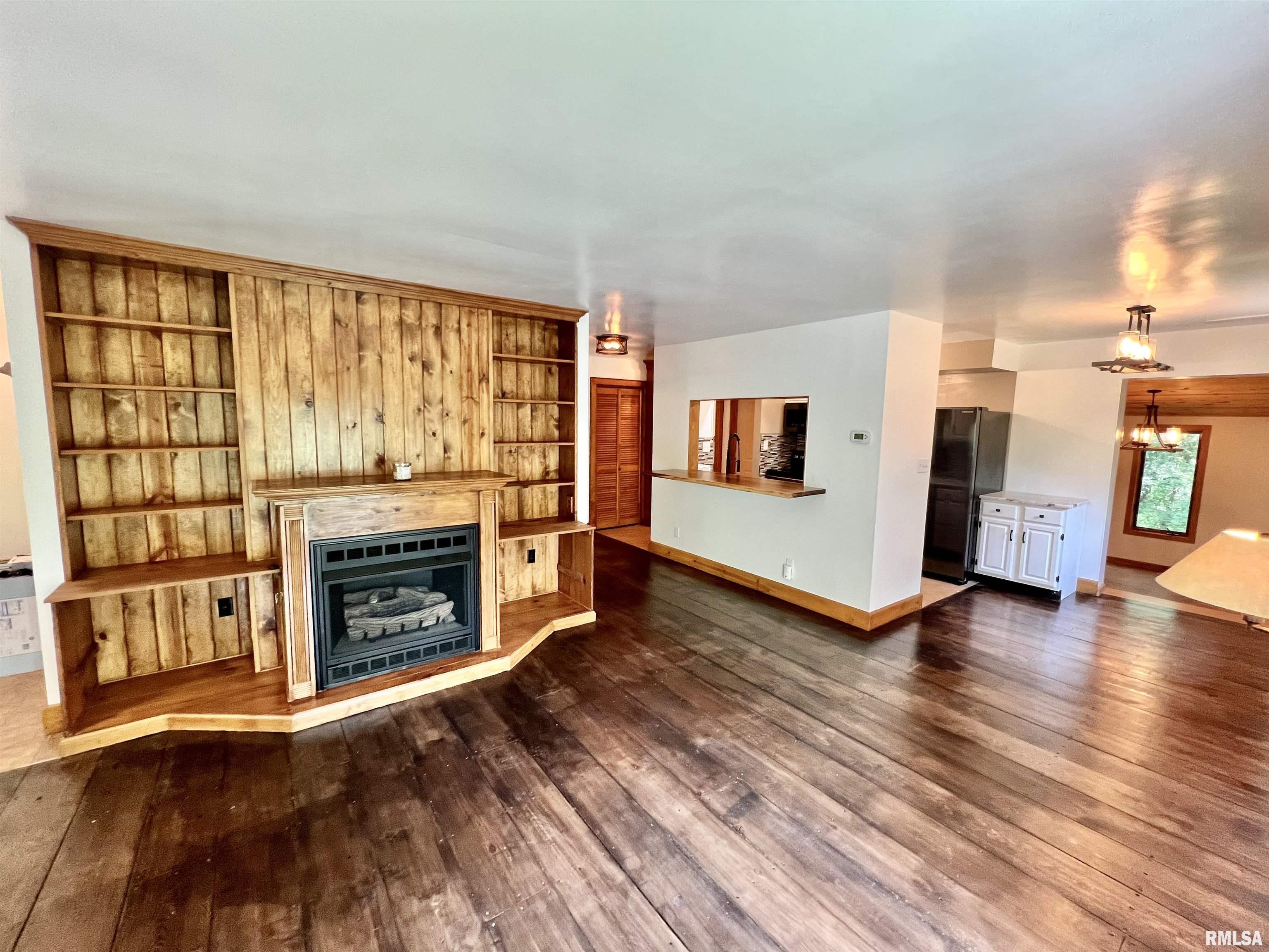 2001 East Truitt Road Chillicothe, IL 61523 - Photo 5 of 39 Gallery Image 5