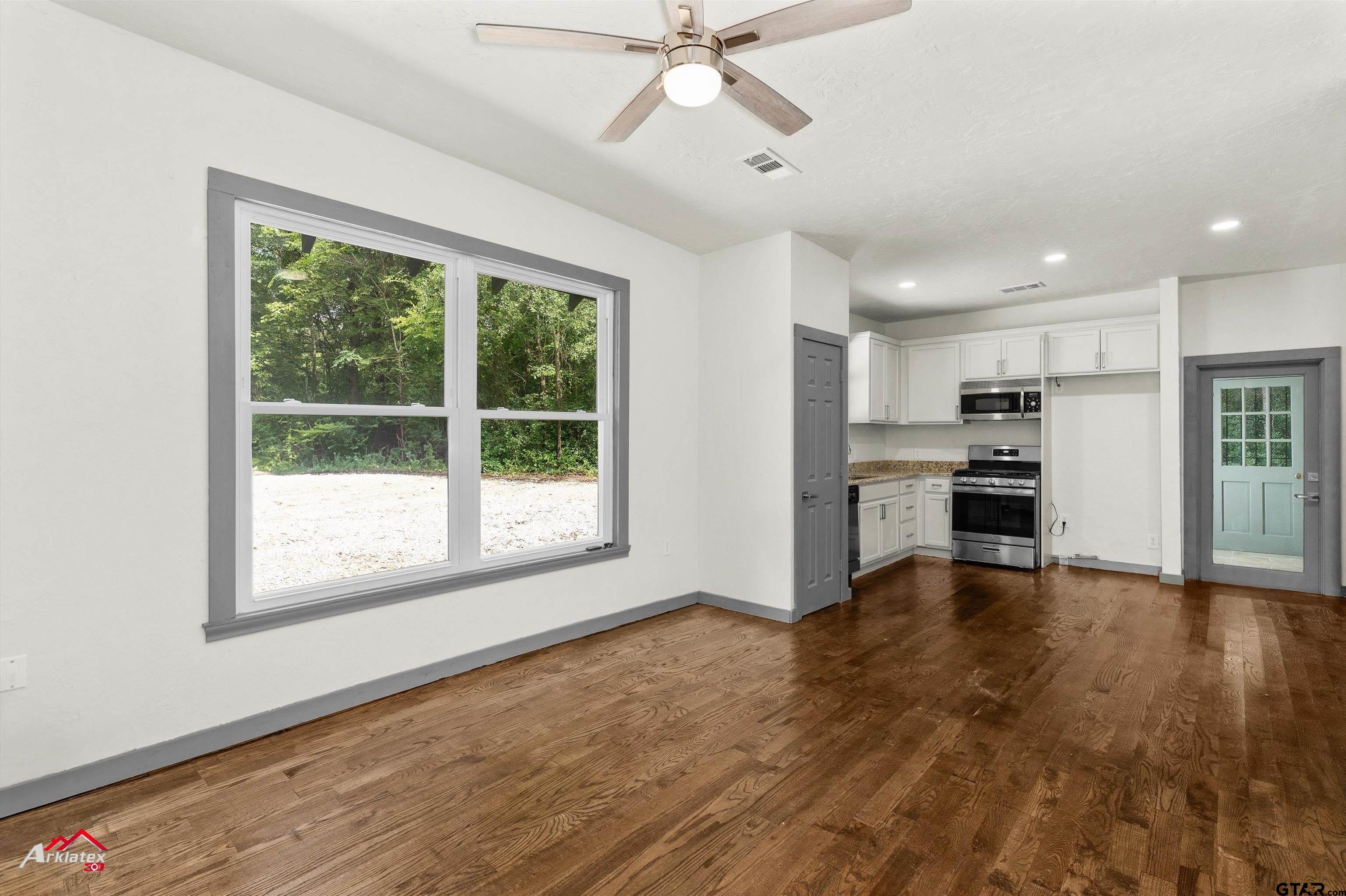 200 Jenkins Street Henderson, TX 75652 - Photo 20 of 25