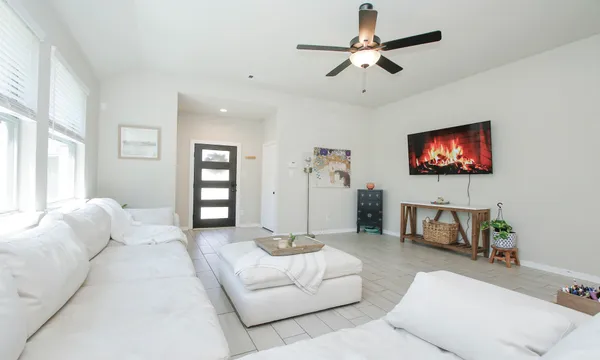 $2,900 | 320 Rise Lane, Montgomery, TX 77316