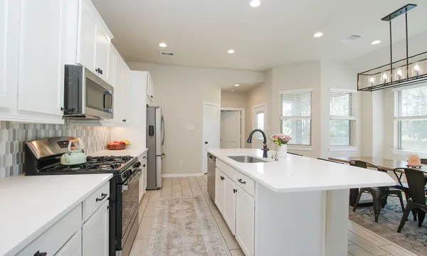 $2,900 | 320 Rise Lane, Montgomery, TX 77316