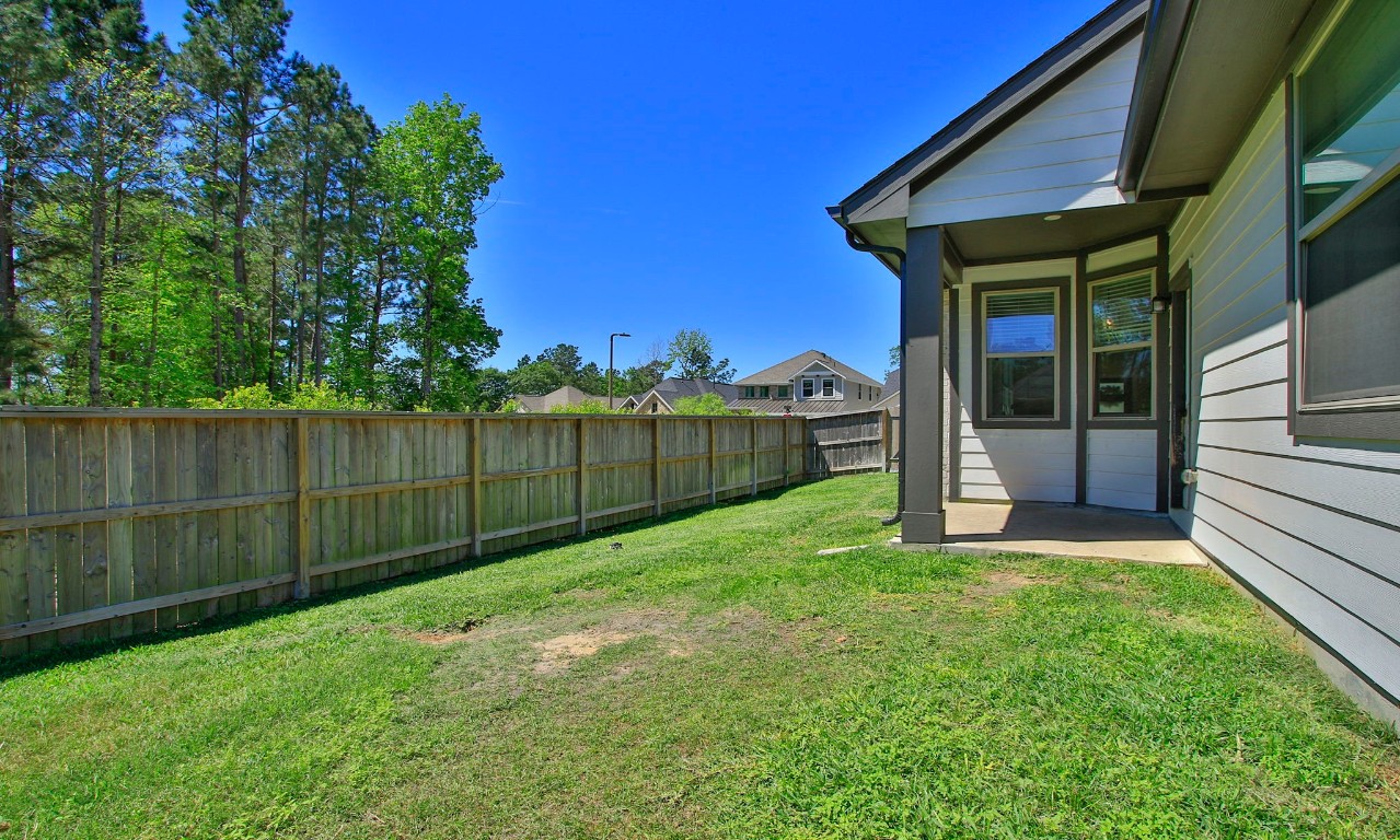 320 Rise Lane Montgomery, TX 77316 - Photo 35 of 43