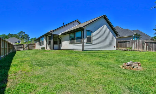 $2,900 | 320 Rise Lane, Montgomery, TX 77316