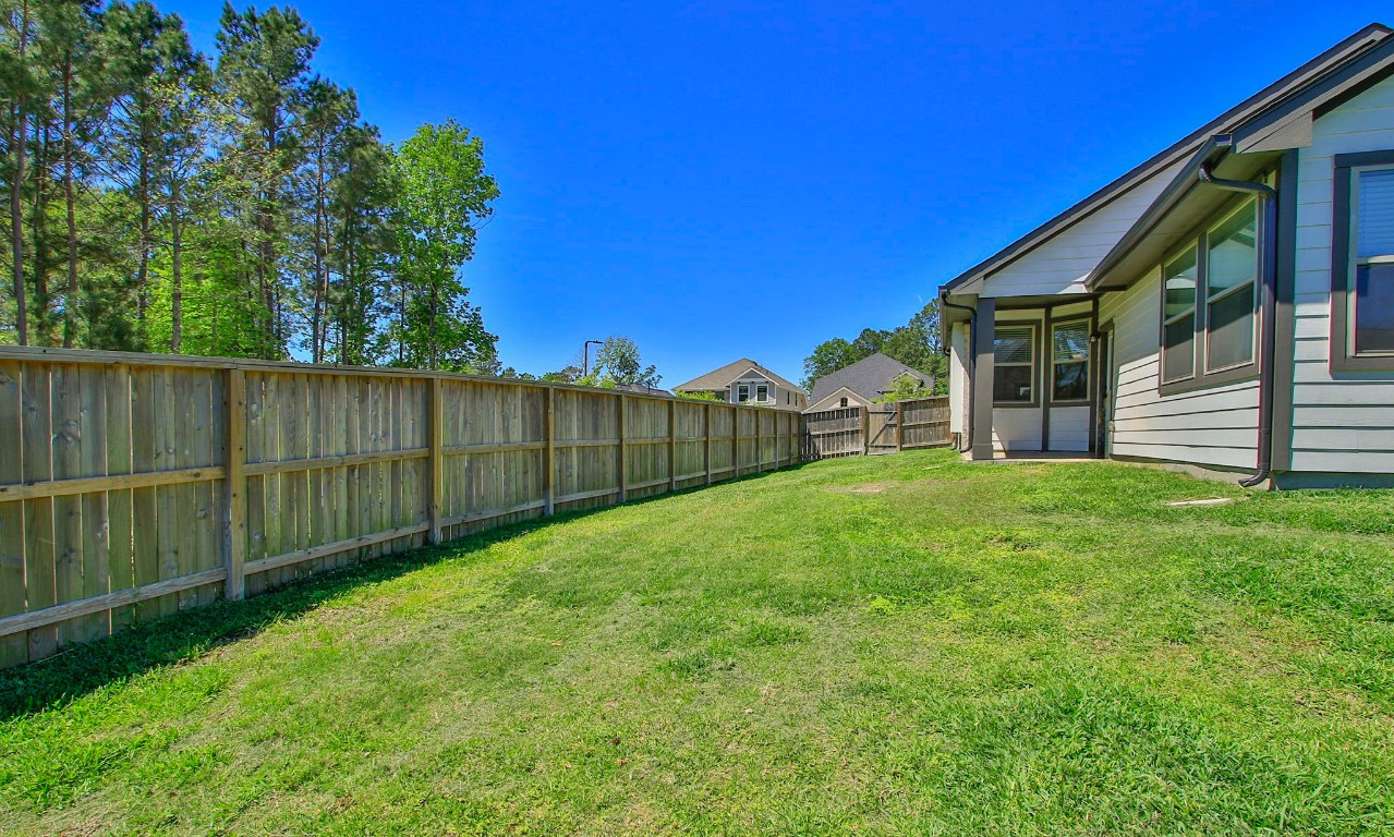 320 Rise Lane Montgomery, TX 77316 - Photo 37 of 43