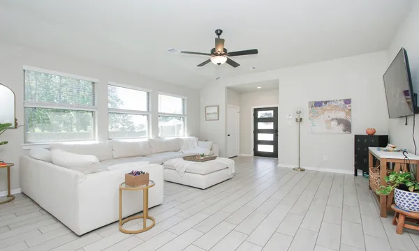 $2,900 | 320 Rise Lane, Montgomery, TX 77316