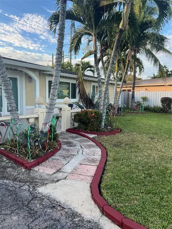 $900 | 1403 Broadmoor, North Lauderdale, FL 33068