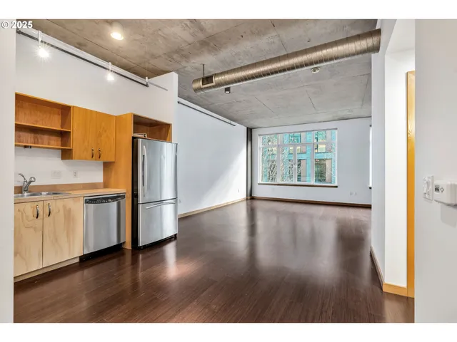 $250,000 | 1255 Northwest 9th Avenue, Unit 217, Portland, OR 97209