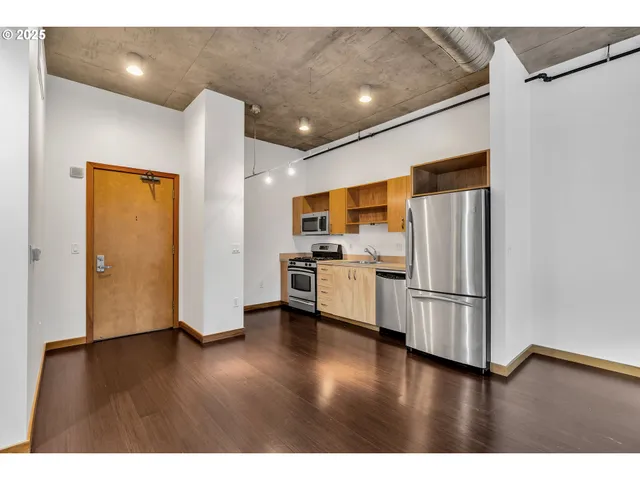$250,000 | 1255 Northwest 9th Avenue, Unit 217, Portland, OR 97209