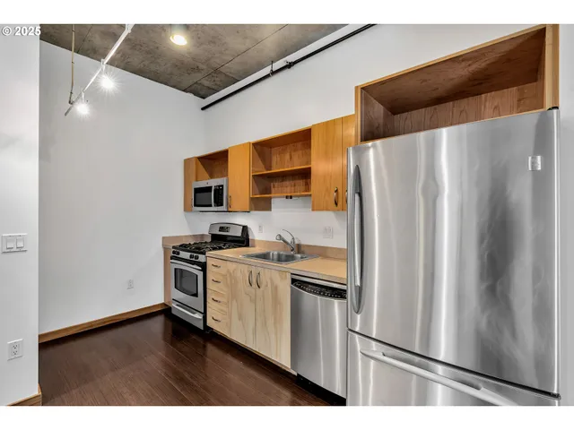 $250,000 | 1255 Northwest 9th Avenue, Unit 217, Portland, OR 97209