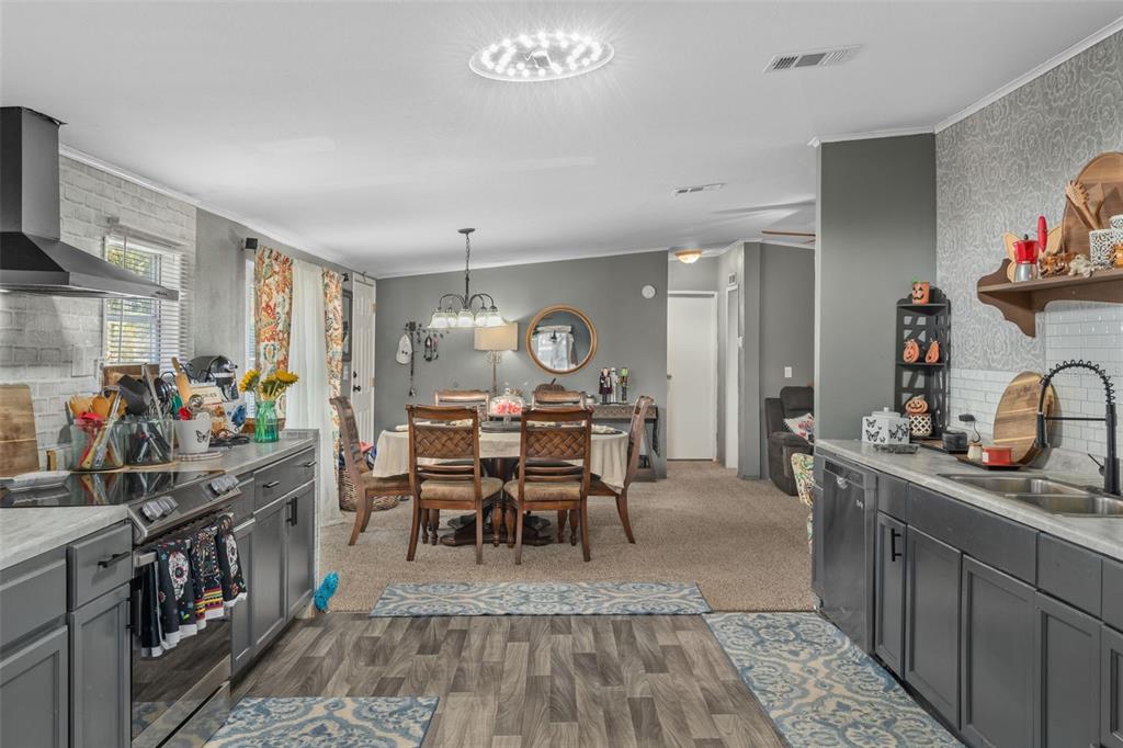 460 Korbus Road Brooksville, FL 34604 - Photo 7 of 22 a view of a dining room and a livingroom