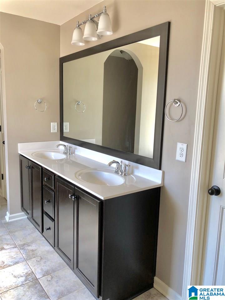 656 Southern Trace Parkway Leeds, AL 35094 - Photo 31 of 39