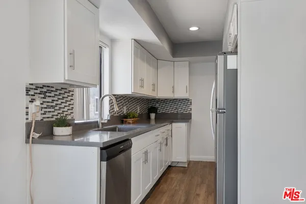 $464,000 | 8936 Willis Avenue, Unit 11, Panorama City, CA 91402