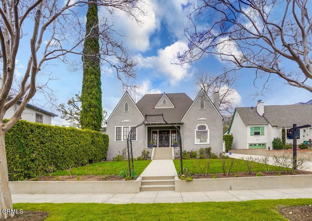 925 Beverly Way Altadena, CA 91001 - Photo 3 of 57 925-beverly-way-001_web